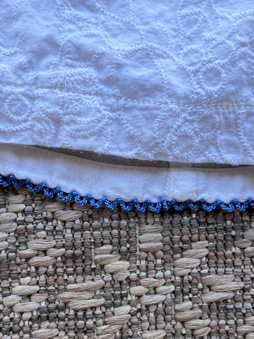 Anthropologie Vanessa Virginia Embroidered Floral Tank Top Size 10 White - Picture 4 of 10